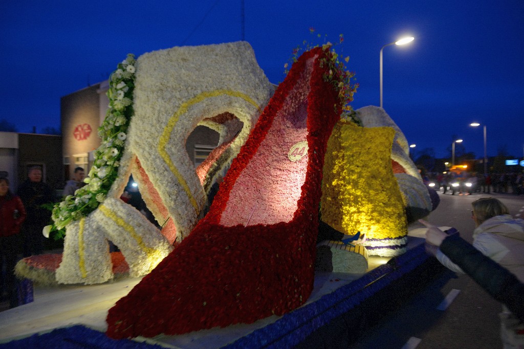 ../Images/Bloemencorso Noordwijkerhout 165.jpg